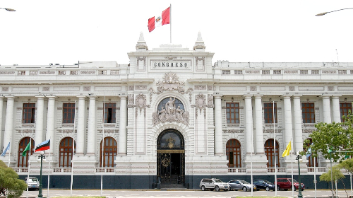 Atribuciones adicionales para el vicerrector académico y de investigación