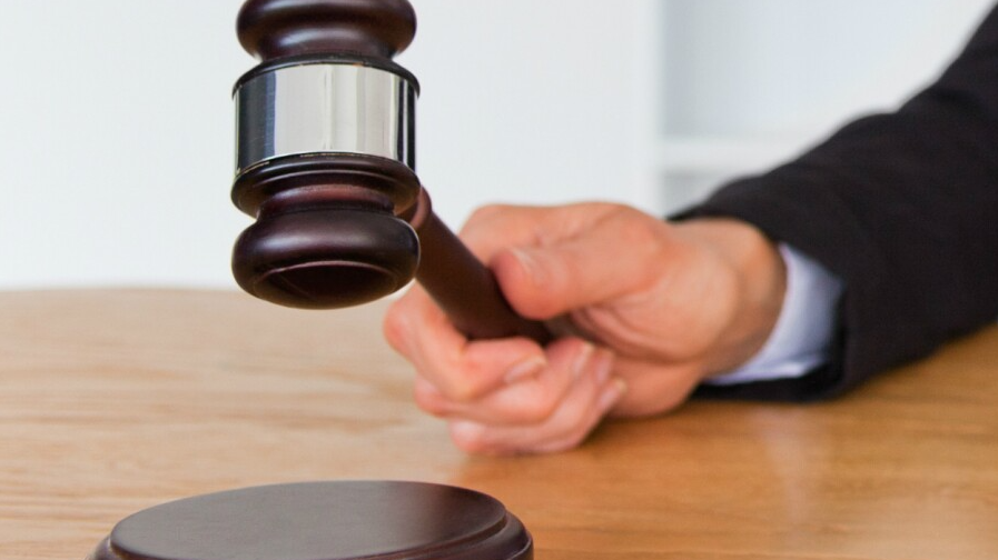 Error en la técnica recursiva determina la inadmisibilidad de la casación ordinaria (Cas. N.° 52-2023 Lambayeque)