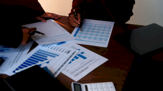Colegios profesionales no puede ser sujetos activos del delito de administración fraudulenta al ser personas de derecho público (Casación N.º 3198-2022 Cusco)