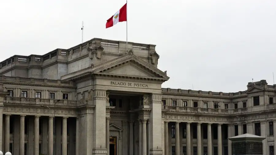 La unión de hecho fue reconocida en la Constitución de 1979, por lo que su protección y sus efectos no pueden limitarse a la vigencia del Código Civil de 1984 (Casación N.º 616-2023 Lima Este)