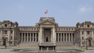 La sustracción de la materia no procede cuando un proceso anterior sobre división y partición no resuelve el conflicto central sobre el mejor derecho de propiedad (Casación N.º 1952-2022 Arequipa)