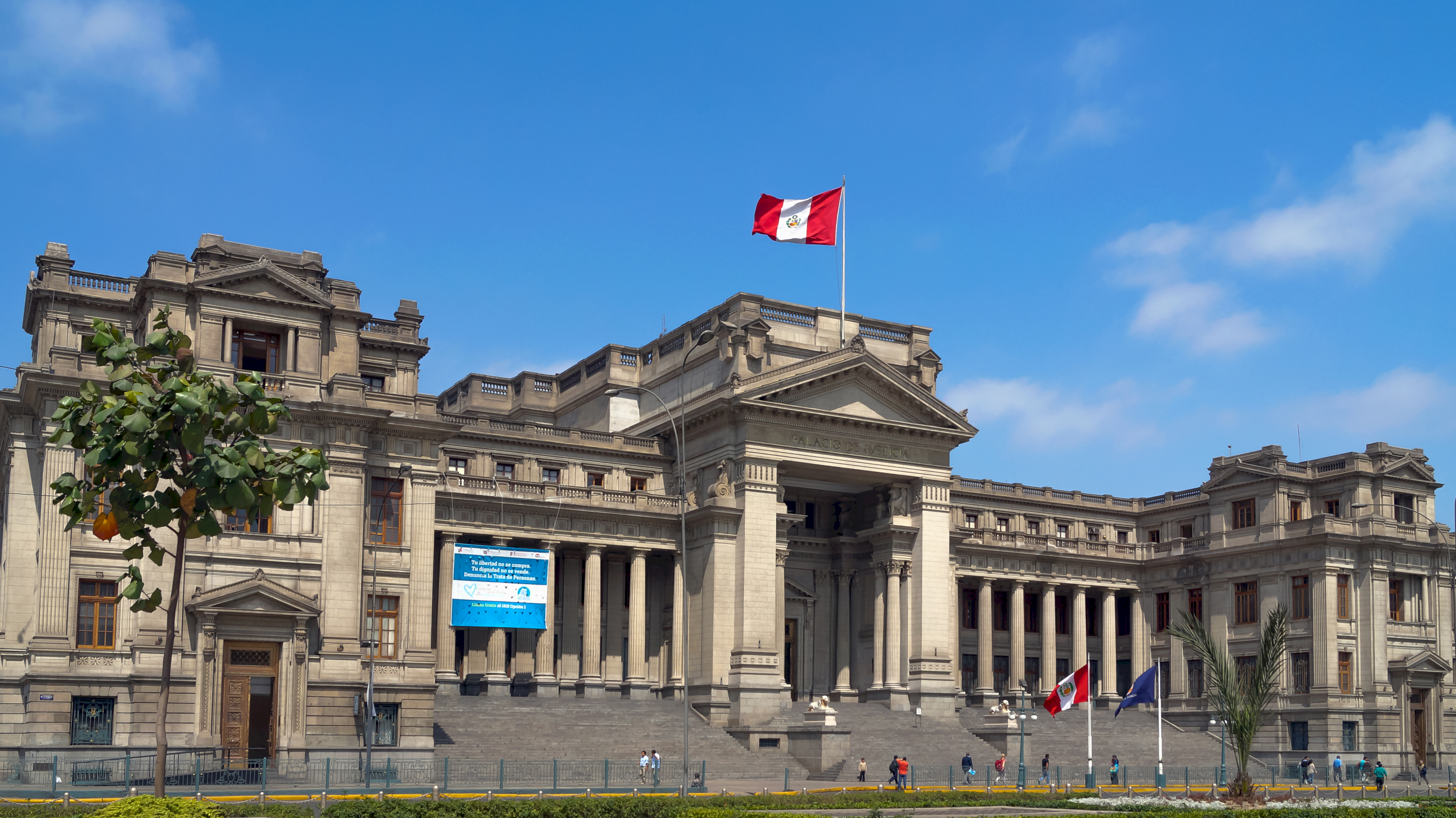 Para valorar la buena fe del adquirente en una segunda compraventa debe analizarse la posesión de quien ha promovido la nulidad fin ilícito (Casación N.º 752-2022 Lima Sur)
