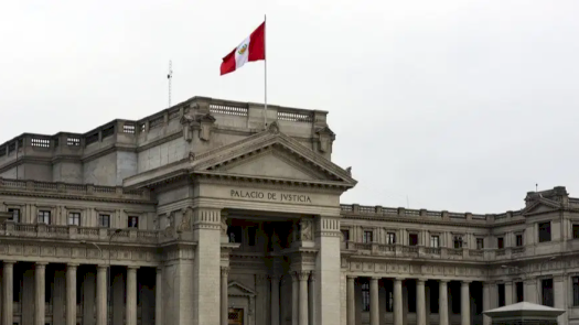 La adquisición del bien por el demandado extingue el objeto de la reivindicación interpuesta en su contra (Casación N.º 1769-2023-Arequipa)