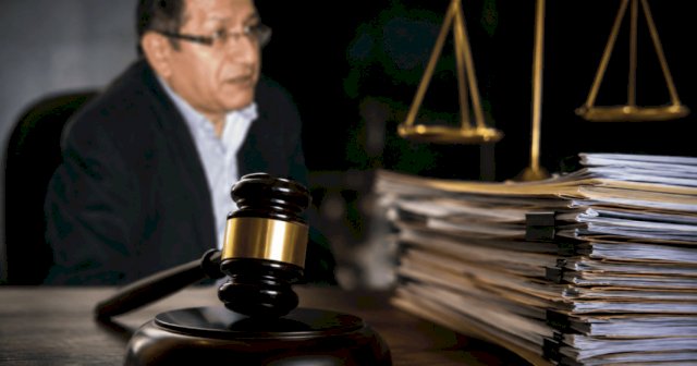 Juez investigado por presuntos delitos suspende venta del Grupo El Comercio