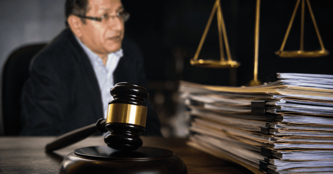 Juez investigado por presuntos delitos suspende venta del Grupo El Comercio