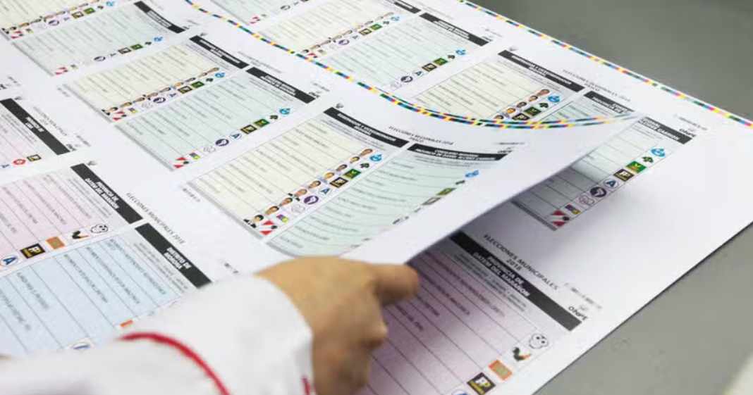 Datum: Indecisión electoral se reduce al 43%, pero persiste la falta de representatividad