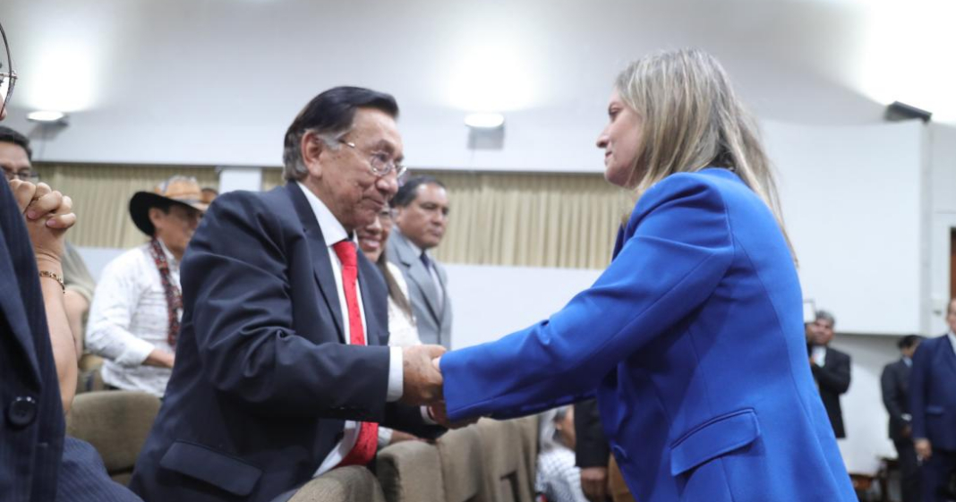 Las negociaciones que llevaron a Palacio al congresista de Cerrón