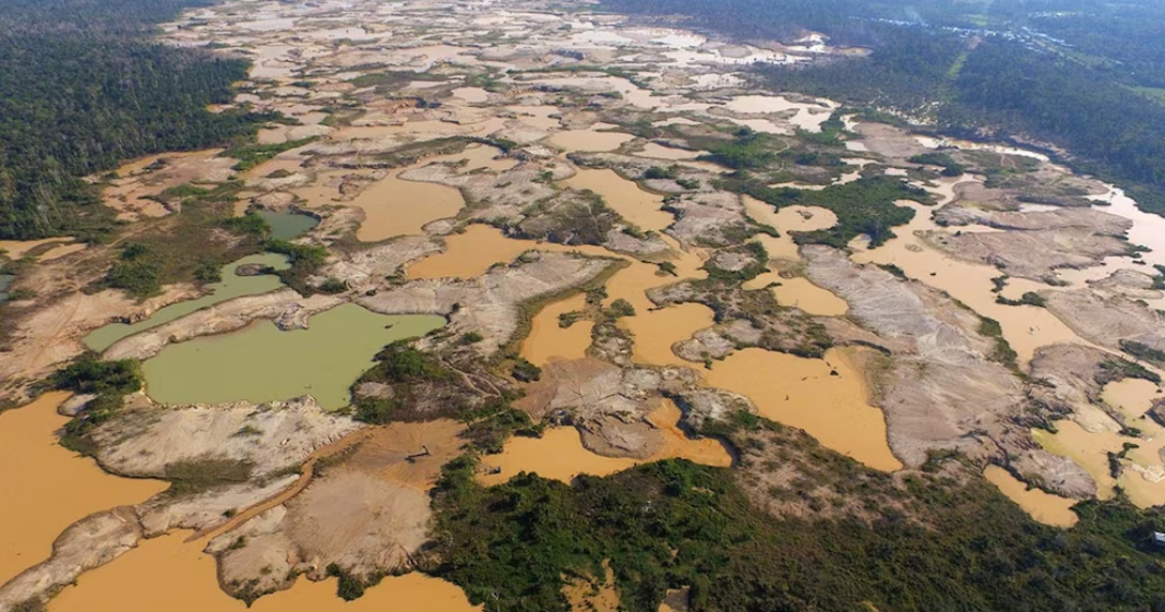 Minería ilegal ya alcanza “todas las regiones” del Perú: informe internacional alerta sobre crisis ambiental en la Amazonía