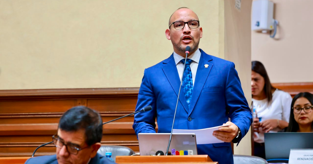 Congreso aprueba informe que cuestiona acuerdo con Odebrecht y señala presuntas irregularidades