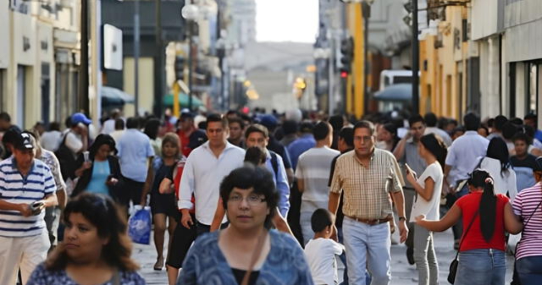 Gobierno proyecta una presión tributaria de 15%: una tasa rezagada y un Congreso que debilita la recaudación