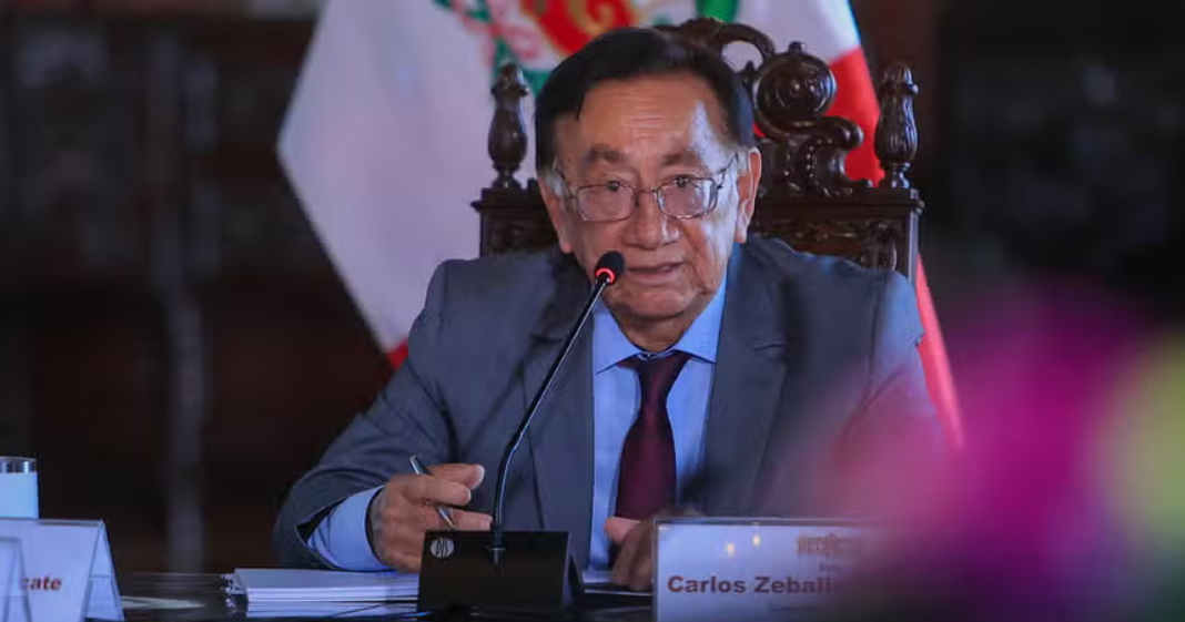 José María Balcázar dice que pronunciarse sobre una posible salida de Piero Corvetto de la ONPE "sería inmiscuirme"
