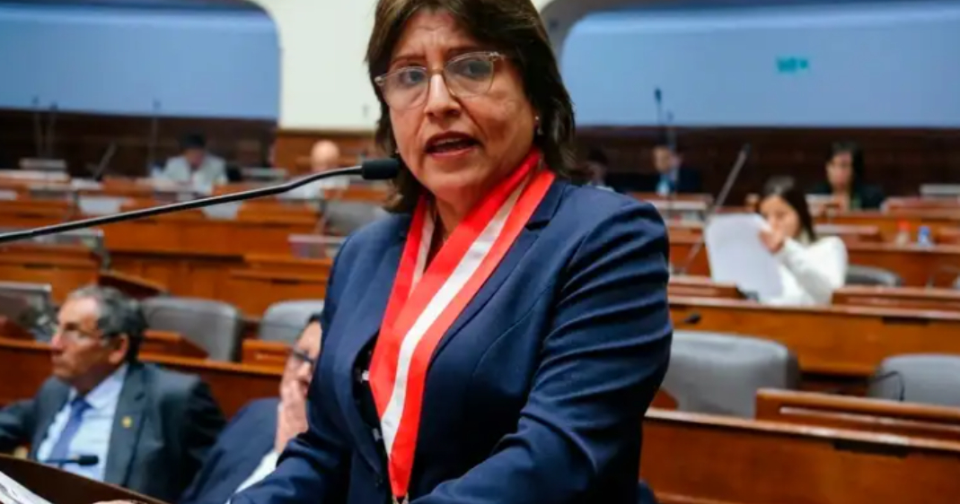 La demanda de amparo contra la segunda sanción de inhabilitación impuesta por el Congreso fue admitida por el Poder Judicial
