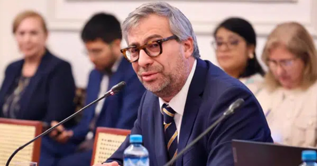 Piero Corvetto solicita reprogramar citación policial en medio de investigaciones por fallas en material electoral