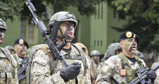 Ejecutivo plantea delegación de facultad legislativa para encargar temporalmente a las Fuerzas Armadas la administración y control de centros penitenciarios