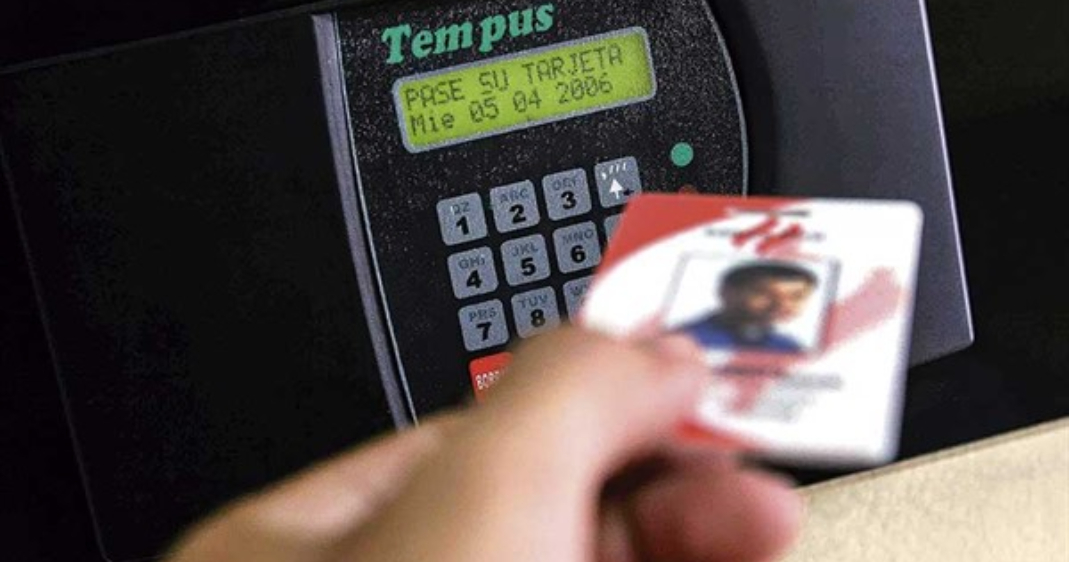 Empleador debe verificar bien el registro de asistencia