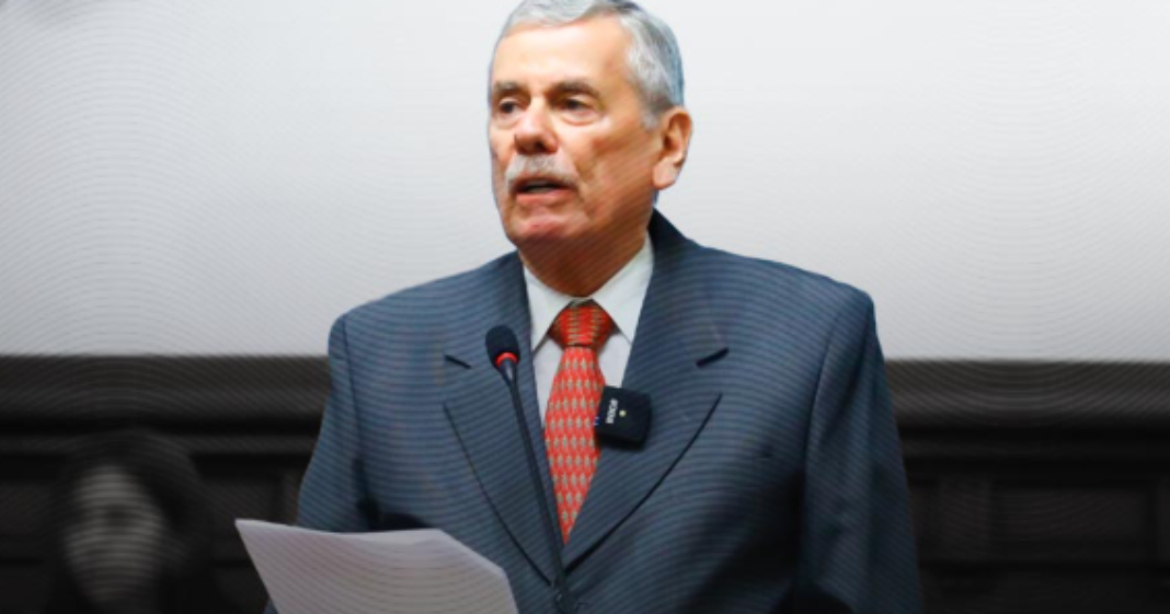 Condenan a Fernando Rospigliosi a 9 meses de prisión suspendida por difamación agravada