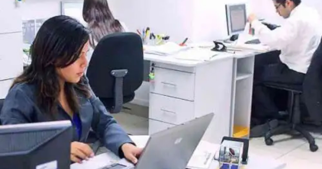 MEF aprueba compras corporativas de papelería, útiles de oficina y materiales de limpieza