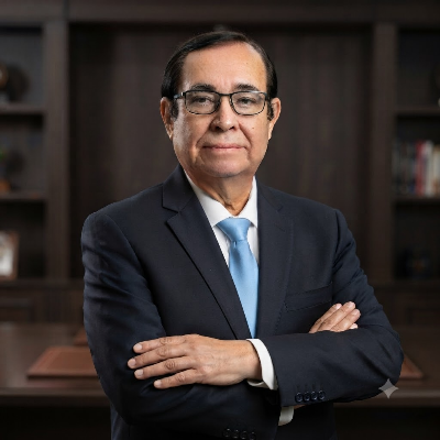 Victor Roberto Prado Saldarriaga