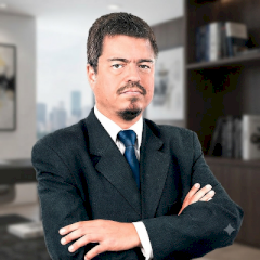 Christian Guzmán Napuri